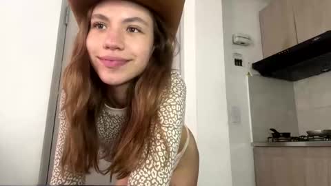 Snapshot of antonellarossii_ chatting on 12.12.24 Antonella  online show from 12.12.24