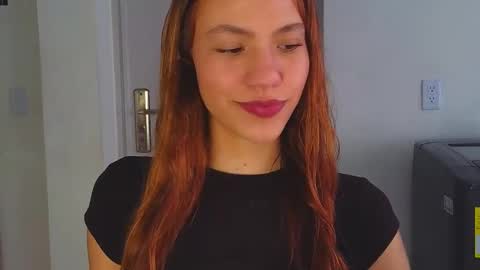 Snapshot of antonellarossii_ chatting on 03.03.25 Antonella  online show from 03.03.25