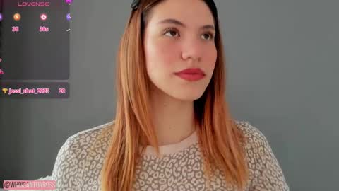 Snapshot of antonellarossii_ chatting on 10.17.25 Antonella  online show from 10.17.25