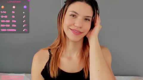 Snapshot of antonellarossii_ chatting on 10.18.25 Antonella  online show from 10.18.25