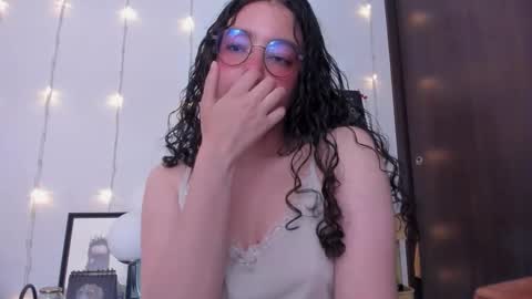 Antonia online show from 09.26.25