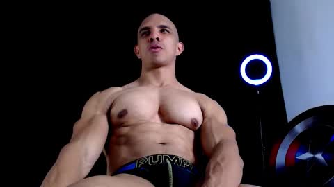 Instagram miguelangel1802  online show from 11.25.25