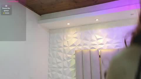 Snapshot of aome_purpuree chatting on 09.17.25 Aome online show from 09.17.25