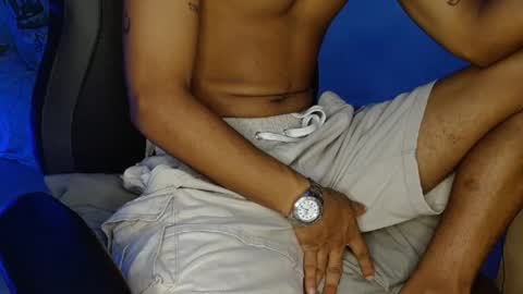 Snapshot of aphal_hot23 chatting on 10.06.25 aphal_hot23 online show from 10.06.25