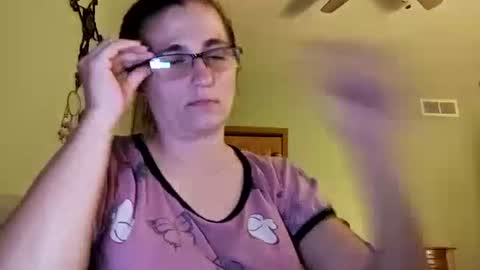 Snapshot of aphrodite60 chatting on 09.21.25 Aphrodite60 online show from 09.21.25