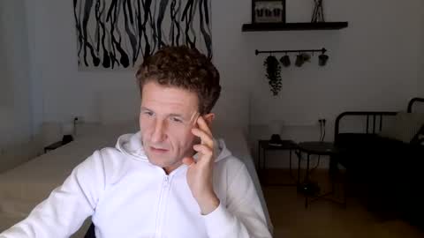 Snapshot of apollobest77 chatting on 12.21.24 apollobest77 online show from 12.21.24