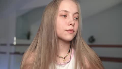  REYNA  my friend   online show from 03.11.25