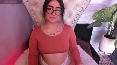 apprilfoxx online show from 09.13.25