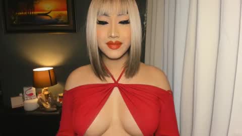 Snapshot of aqueenofcumxx chatting on 12.08.24 Alicia online show from 12.08.24