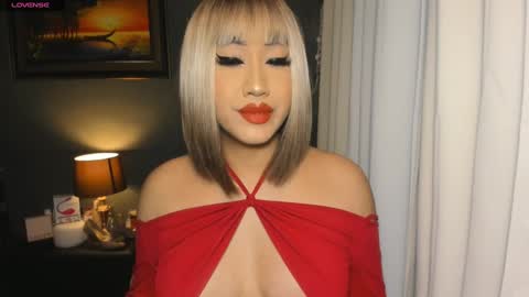 Snapshot of aqueenofcumxx chatting on 12.09.24 Alicia online show from 12.09.24