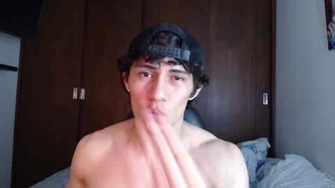 Snapshot of ares_aestheticgod chatting on 02.14.25 Ares D online show from 02.14.25