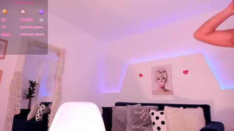 Ari online show from 12.20.24