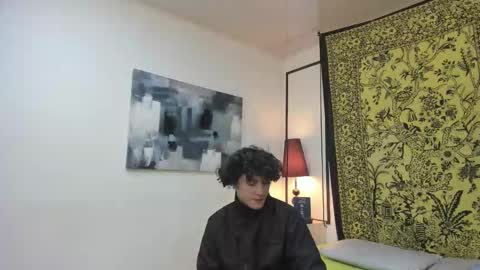 Snapshot of aria_and_orien chatting on 12.04.25 aria y orien online show from 12.04.25