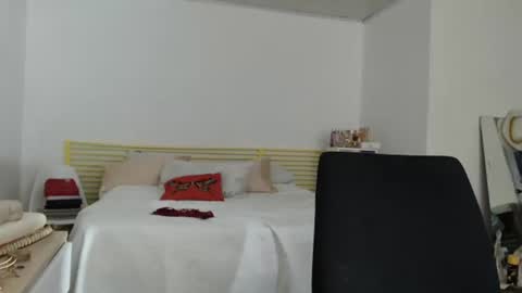 aria_andradee online show from 09.26.25