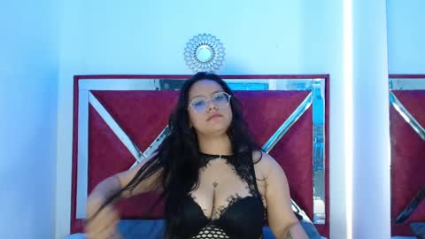 Snapshot of aria_cloud69 chatting on 10.27.25 aRIA online show from 10.27.25