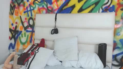 Snapshot of aria_martiin chatting on 12.12.24 aria online show from 12.12.24