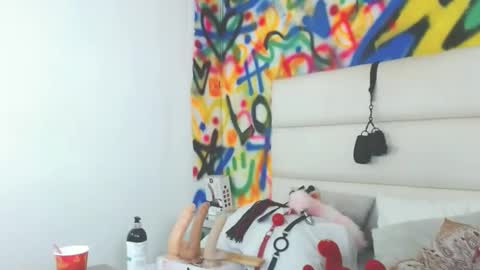 Snapshot of aria_martiin chatting on 02.22.25 aria online show from 02.22.25