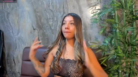 Snapshot of aria_moretti_ chatting on 11.19.25 ARIA online show from 11.19.25