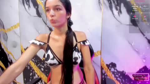 Snapshot of ariana__sweet_ chatting on 11.20.25 Ariana online show from 11.20.25