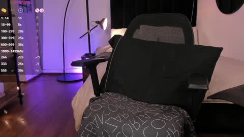 DaniAri - dimension X at night NY time online show from 02.04.25