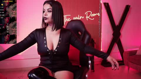 Snapshot of arianna__smith_ chatting on 12.27.24 Arianna online show from 12.27.24