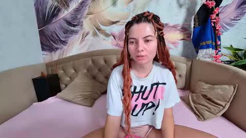 Snapshot of arianna_flower chatting on 10.10.25 arianna_flower online show from 10.10.25