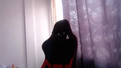 ariannaloovel online show from 10.30.25