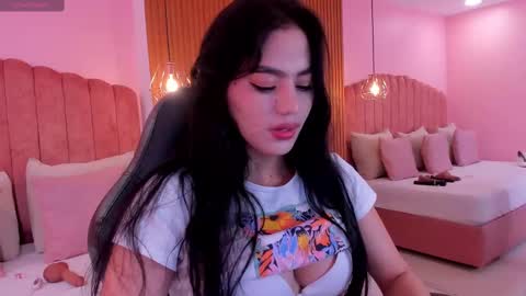 Snapshot of ariel_jonnes chatting on 09.16.25 Ariel online show from 09.16.25