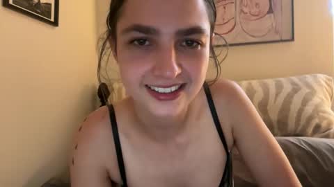 Snapshot of ariel_lena chatting on 09.24.25 Ariel online show from 09.24.25