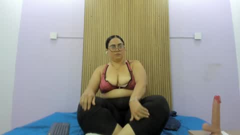 Snapshot of ariela__ chatting on 12.30.24 ariela__ online show from 12.30.24