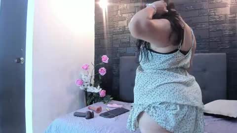 Snapshot of ariela__ chatting on 02.15.25 ariela__ online show from 02.15.25