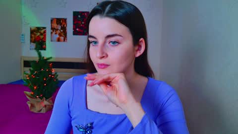 Snapshot of arielstonks_lovee chatting on 12.18.24 arielstonks_lovee online show from 12.18.24