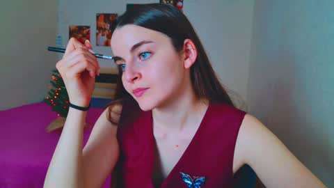 Snapshot of arielstonks_lovee chatting on 12.19.24 arielstonks_lovee online show from 12.19.24