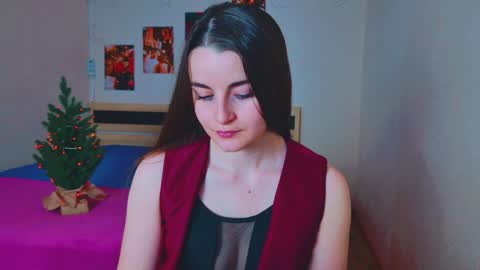 Snapshot of arielstonks_lovee chatting on 12.24.24 arielstonks_lovee online show from 12.24.24