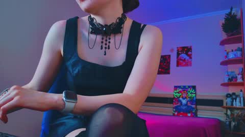 Snapshot of arielstonks_lovee chatting on 01.09.25 arielstonks_lovee online show from 01.09.25