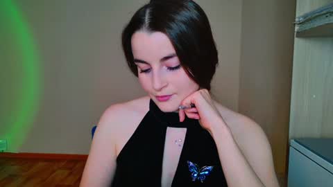 Snapshot of arielstonks_lovee chatting on 01.29.25 arielstonks_lovee online show from 01.29.25