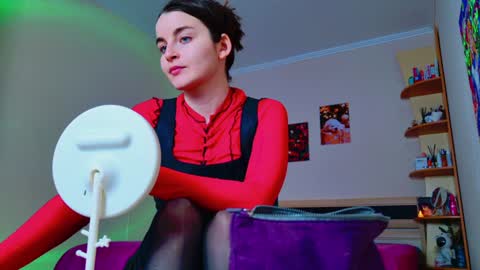 Snapshot of arielstonks_lovee chatting on 02.07.25 arielstonks_lovee online show from 02.07.25