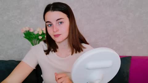 Snapshot of arielstonks_lovee chatting on 09.17.25 arielstonks_lovee online show from 09.17.25