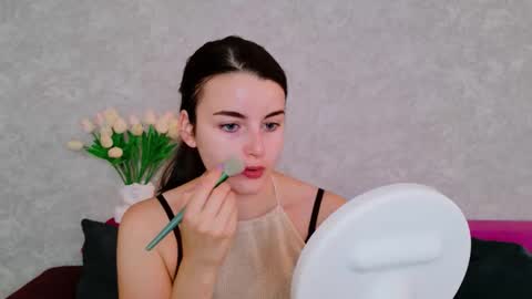 Snapshot of arielstonks_lovee chatting on 09.19.25 arielstonks_lovee online show from 09.19.25