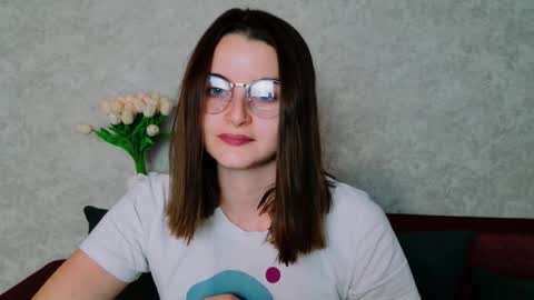 Snapshot of arielstonks_lovee chatting on 09.19.25 arielstonks_lovee online show from 09.19.25