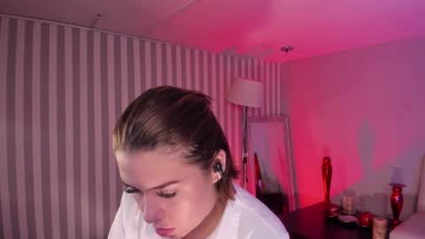  Arianna  online show from 01.13.25