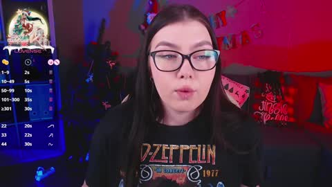 Snapshot of arizonaa_muse chatting on 12.19.24 Astrid online show from 12.19.24