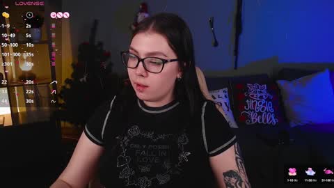 Snapshot of arizonaa_muse chatting on 01.11.25 Astrid online show from 01.11.25