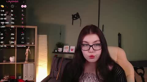 Snapshot of arizonaa_muse chatting on 03.09.25 Astrid online show from 03.09.25