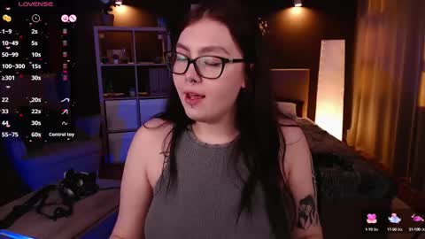 Snapshot of arizonaa_muse chatting on 03.12.25 Astrid online show from 03.12.25