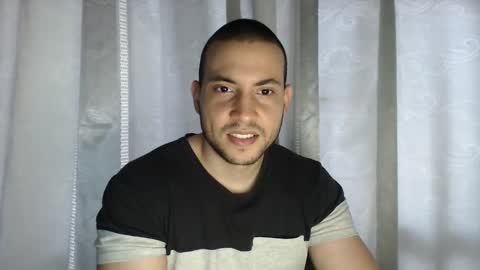 Snapshot of armando_2002 chatting on 10.15.25 ARMANDO online show from 10.15.25