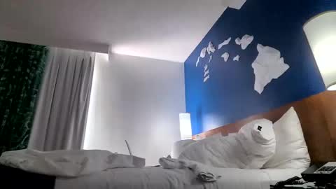 Snapshot of armstrong1718 chatting on 10.11.25 armstrong1718 online show from 10.11.25