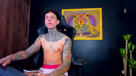 Snapshot of aron_ford chatting on 12.17.24 Aron ford online show from 12.17.24
