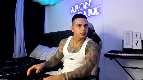 Snapshot of arondark chatting on 12.10.24 DarkMaster online show from 12.10.24