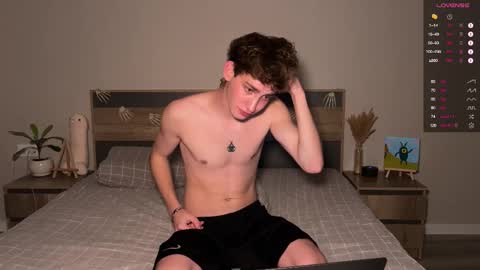 Snapshot of aronyou_win chatting on 11.01.25 Aron and Phil solo online show from 11.01.25